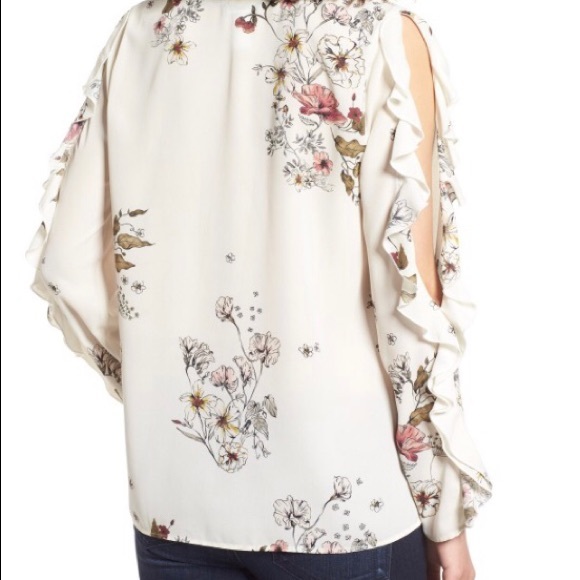 1.State Ruffle Cold Shoulder Top - Picture 3 of 7